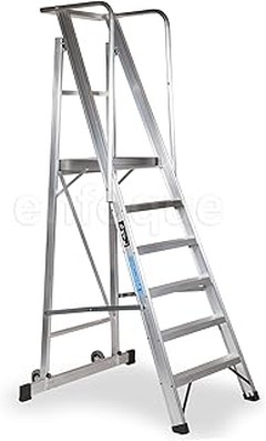 Escaleras con plataforma